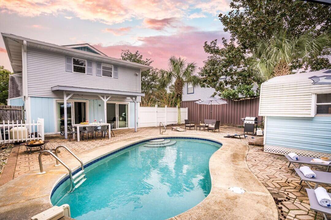 Destin, FL 32541,92 Tarpon Street