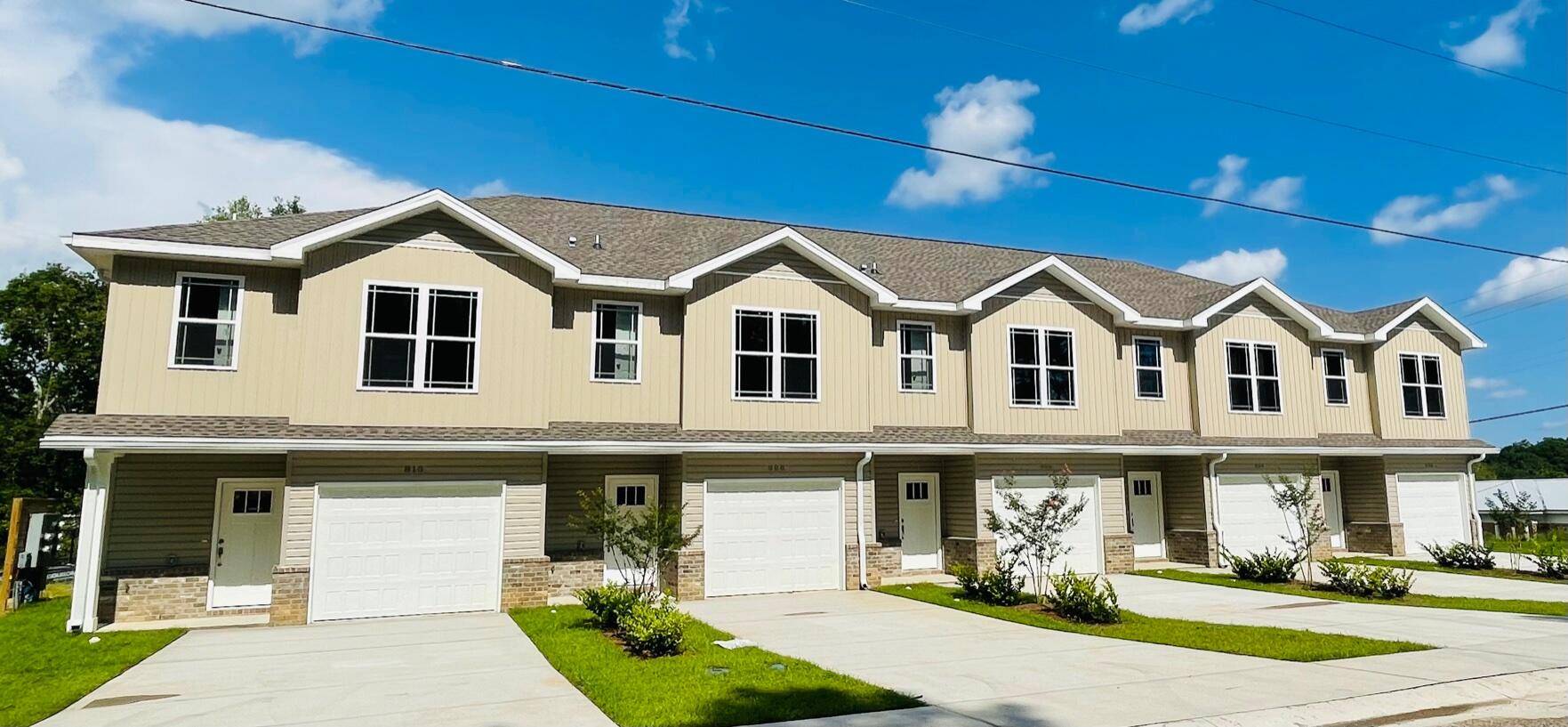 Crestview, FL 32539,814 Carlton Street