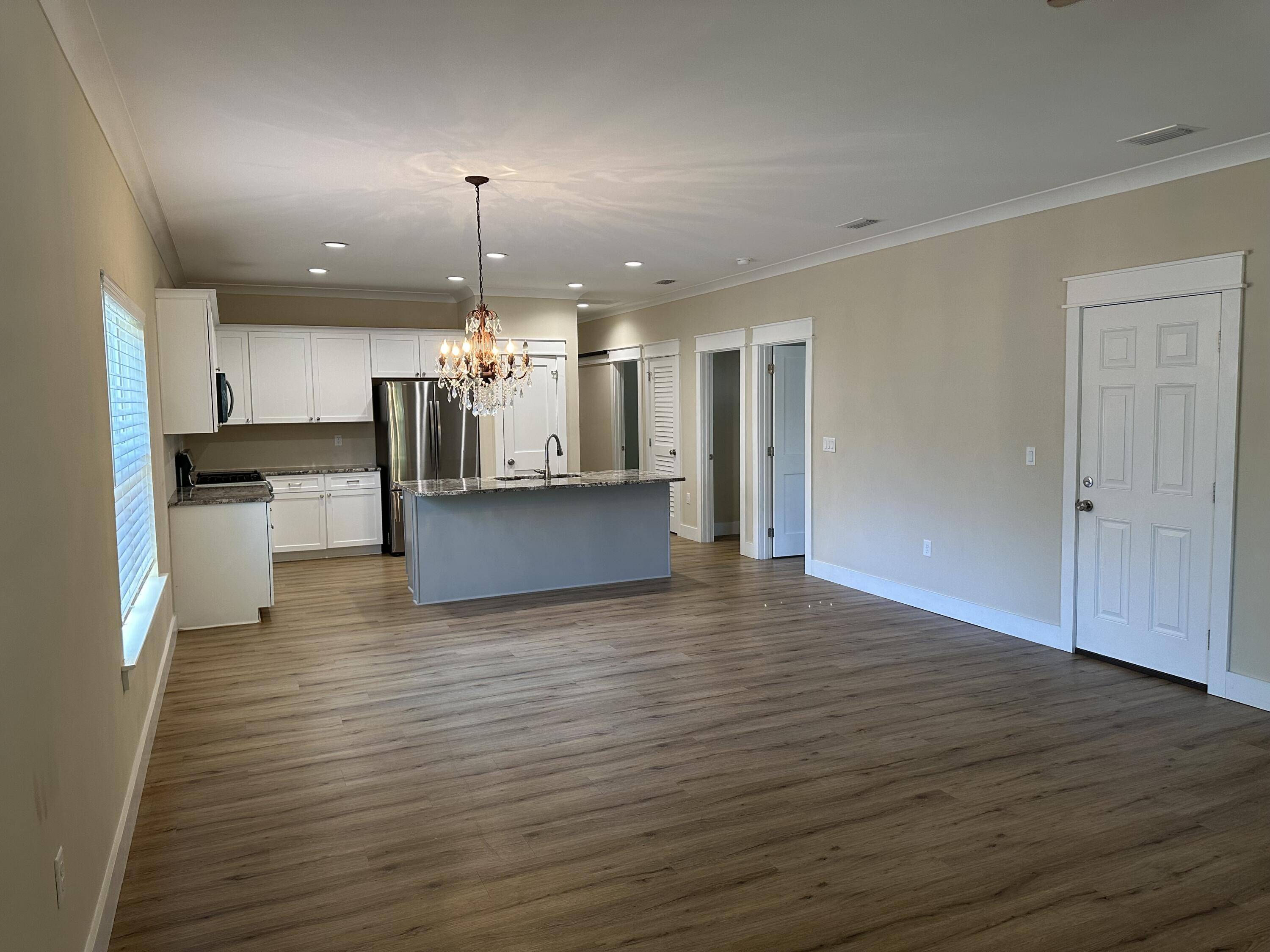 Destin, FL 32541,605 3rd Street