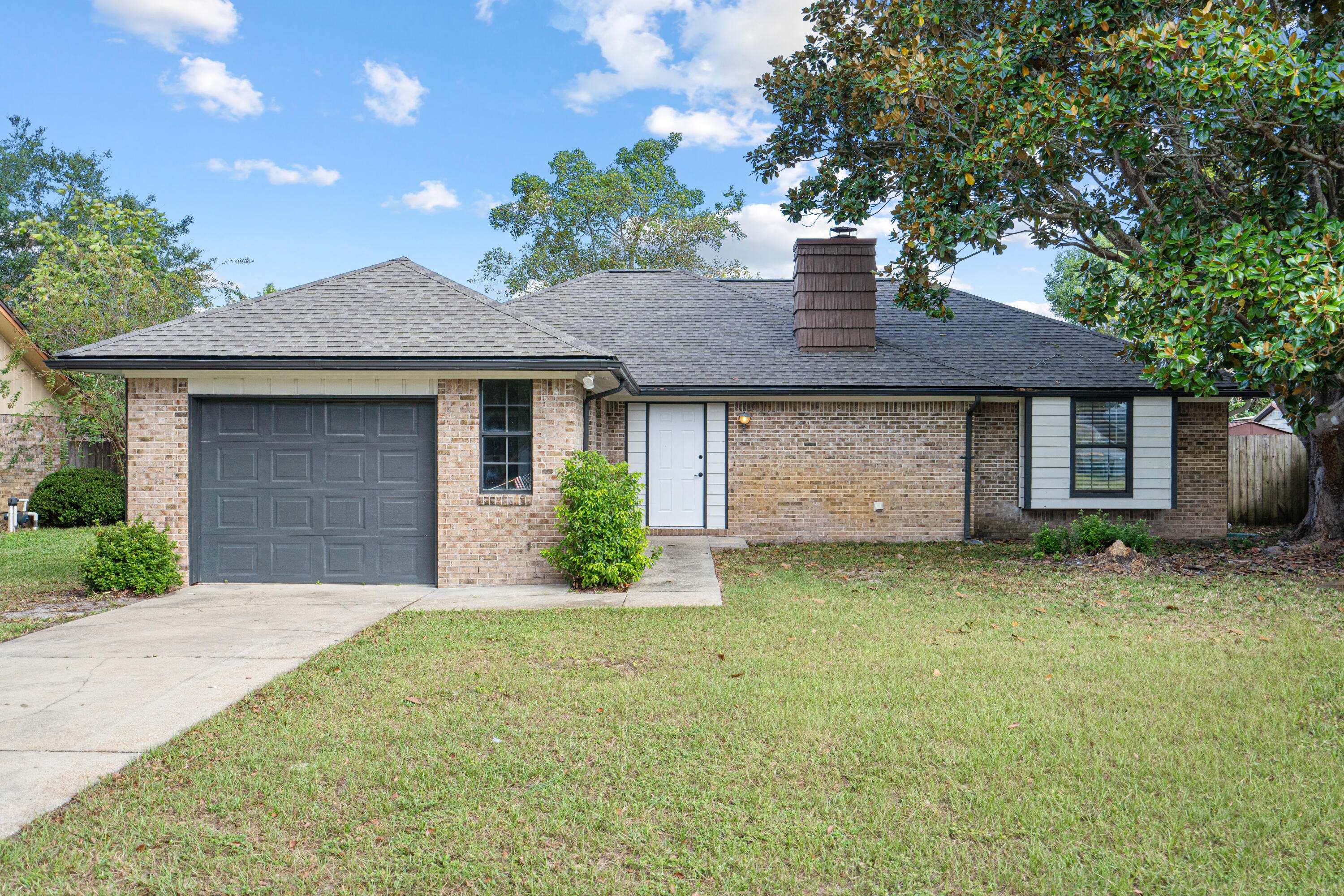 Mary Esther, FL 32569,410 Rue Des Tours