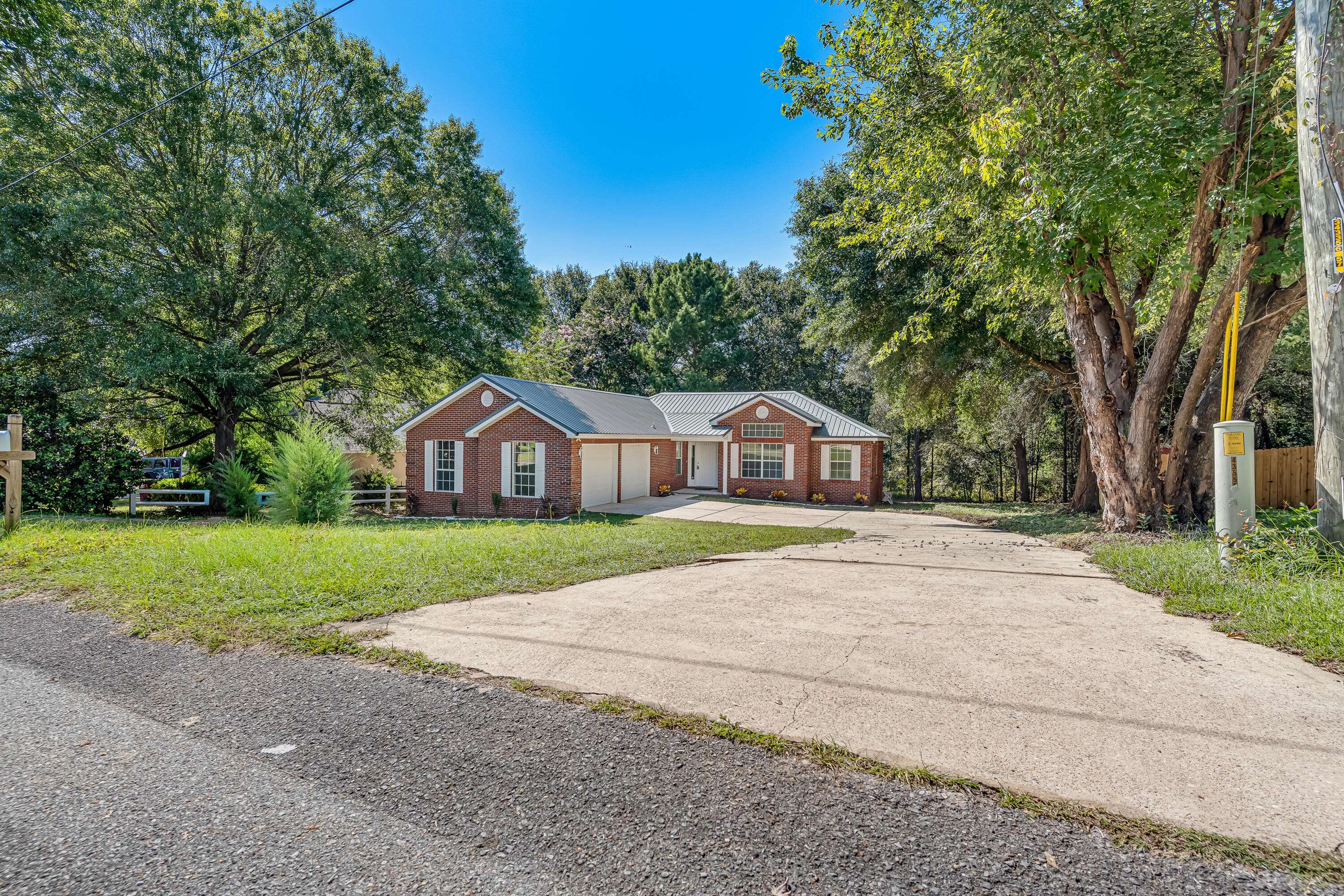 Crestview, FL 32536,111 Paddle Wheel Cove