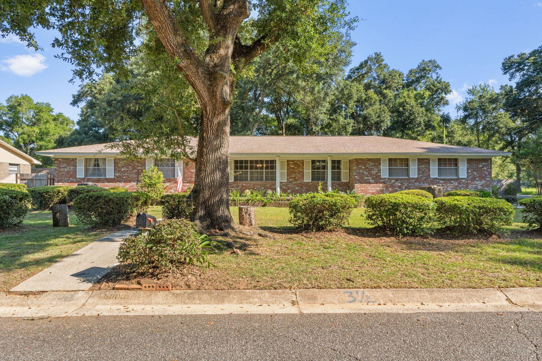 Pensacola, FL 32526,5000 Stevendale Rd