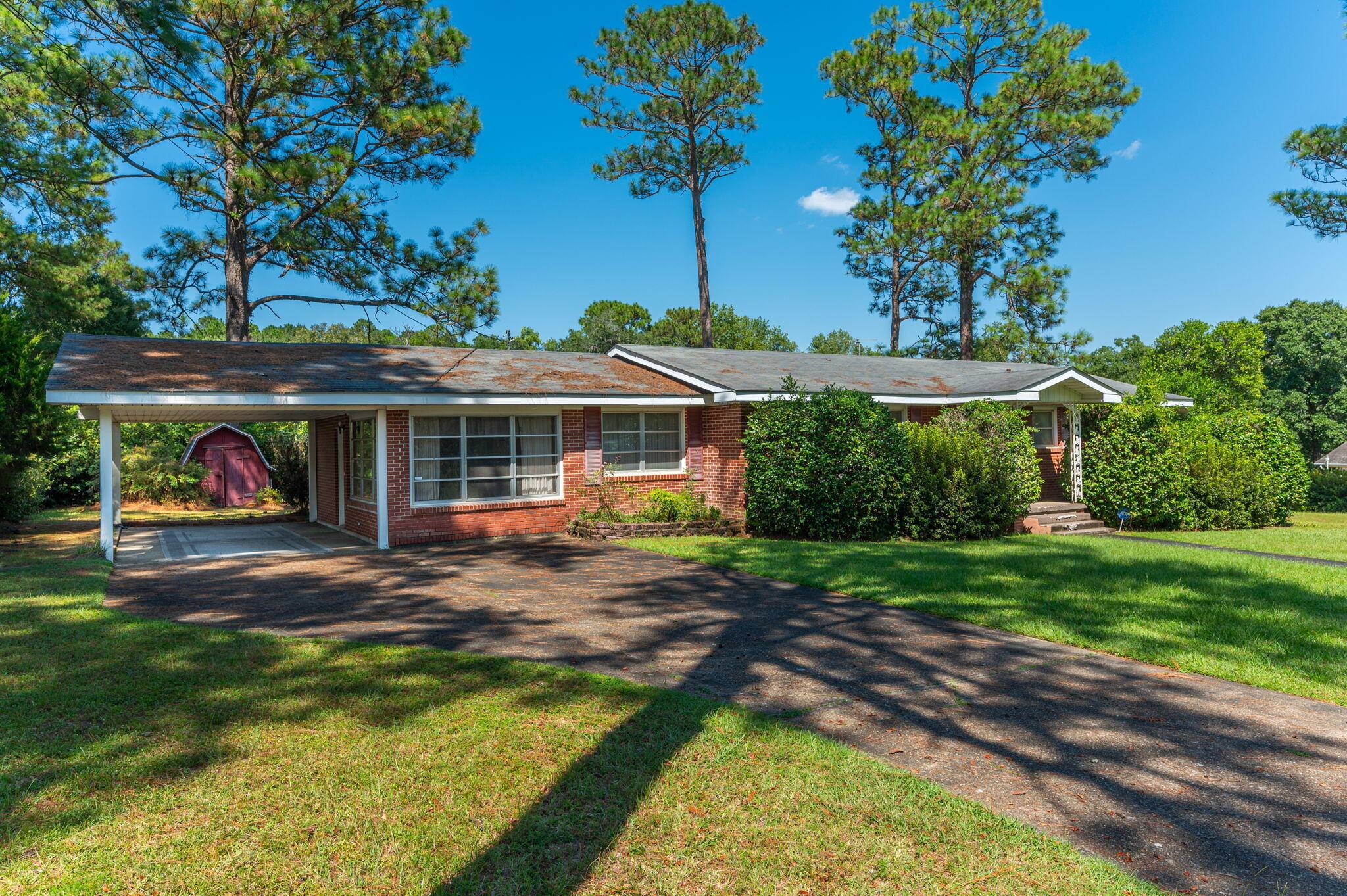 Defuniak Springs, FL 32435,73 Oaklawn Square