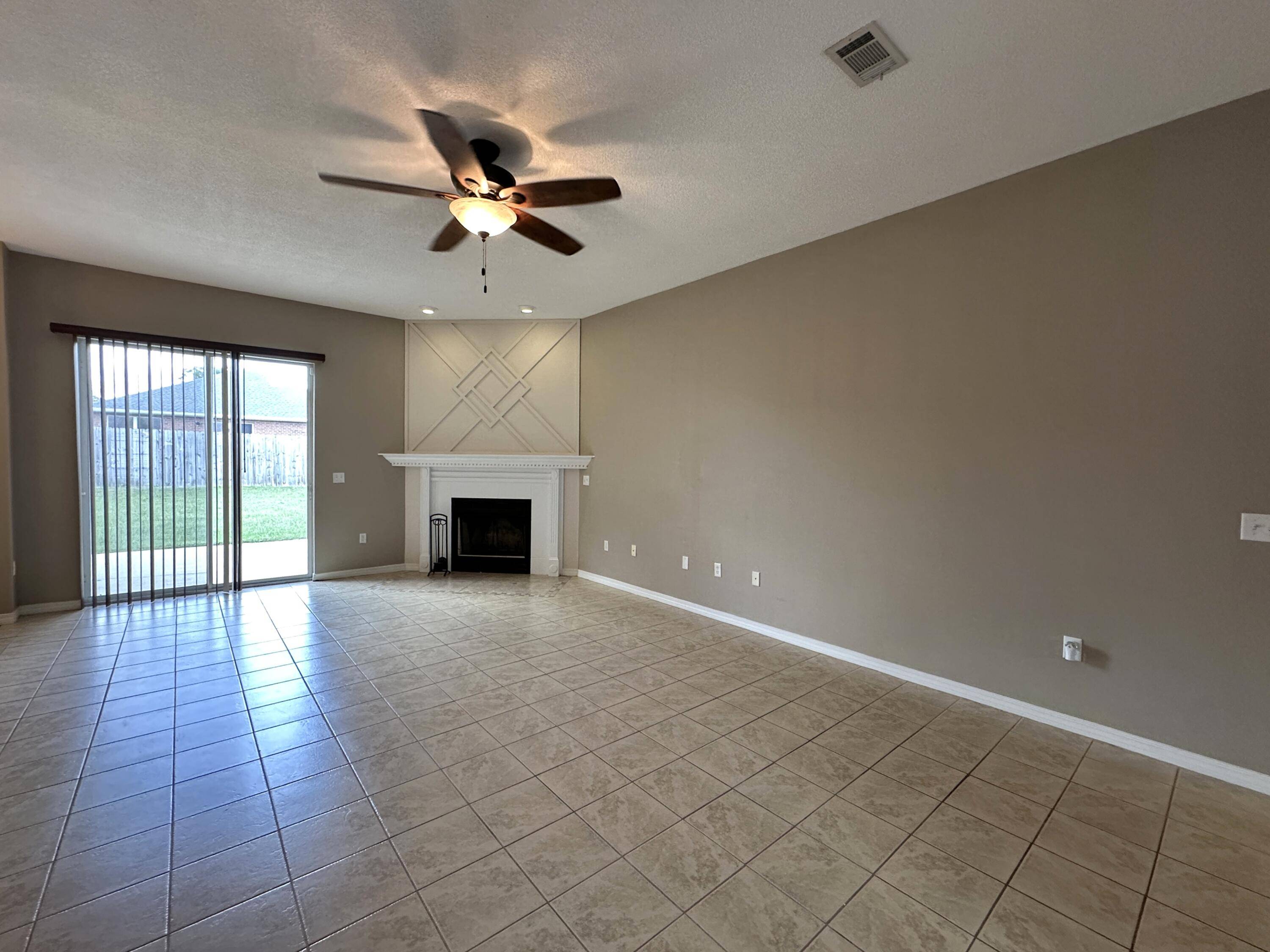 Crestview, FL 32539,3077 Border Creek Road