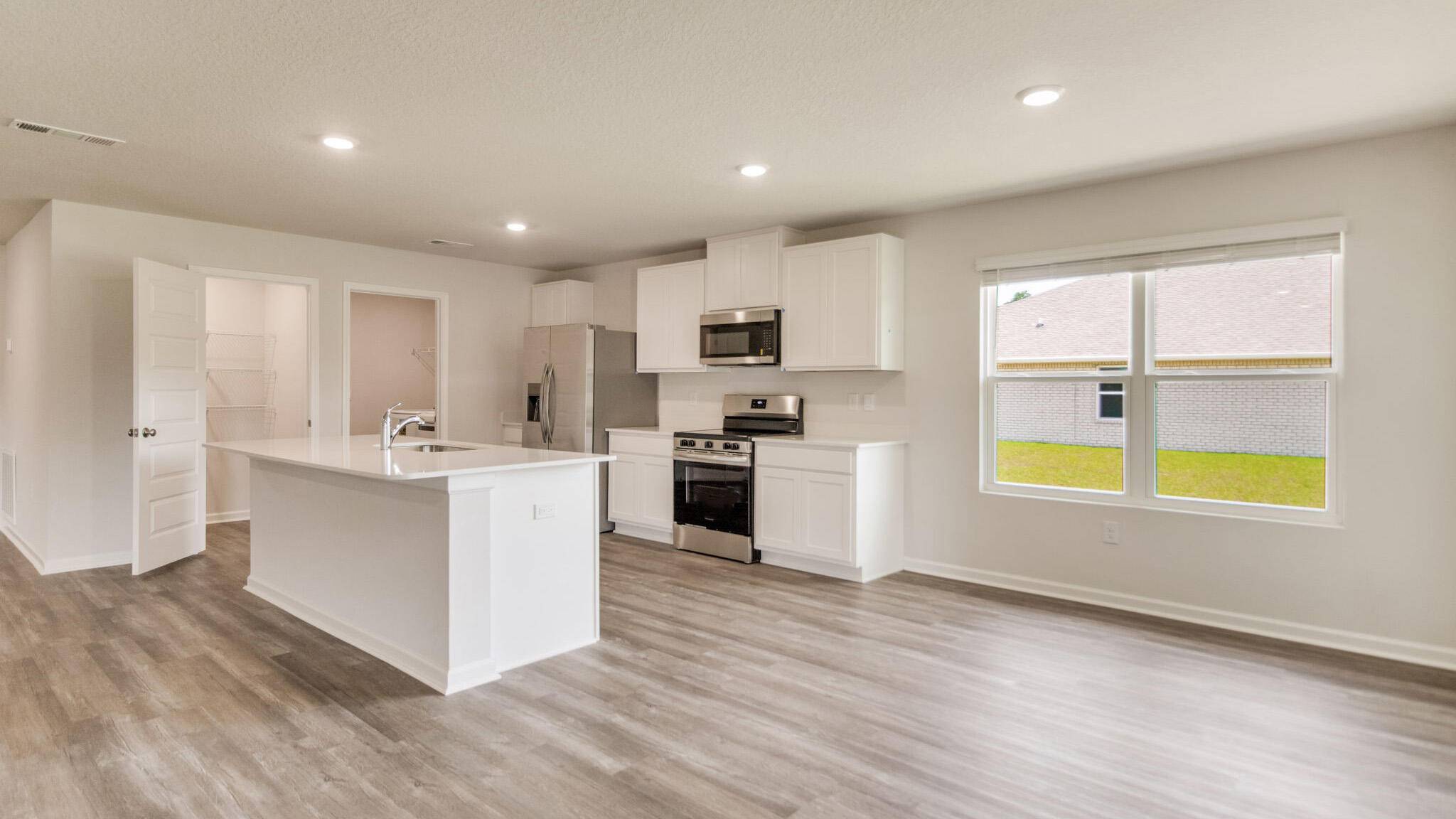 Crestview, FL 32539,5621 Thatcher Road