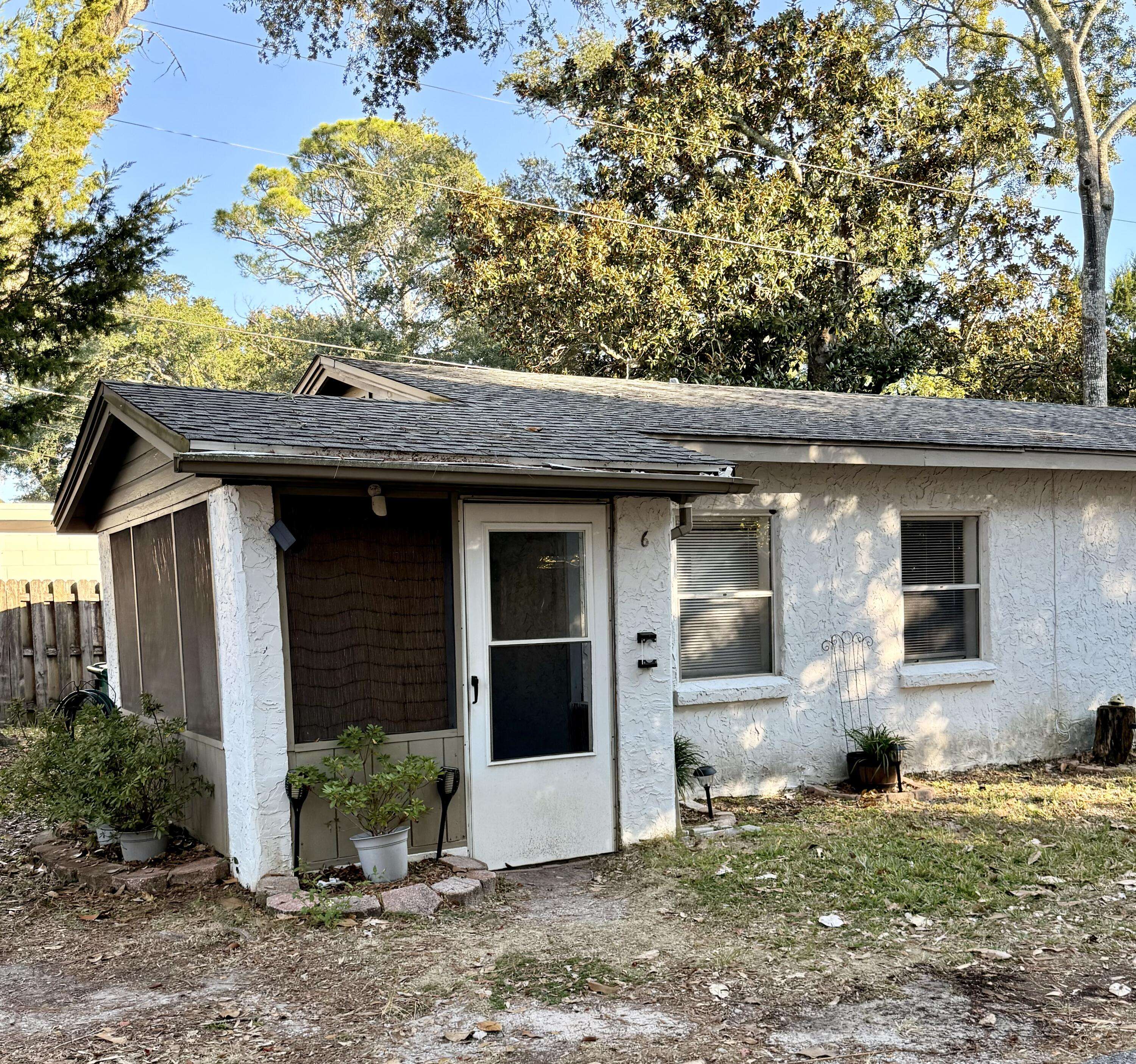 Mary Esther, FL 32569,521 E Miracle Strip Parkway #6