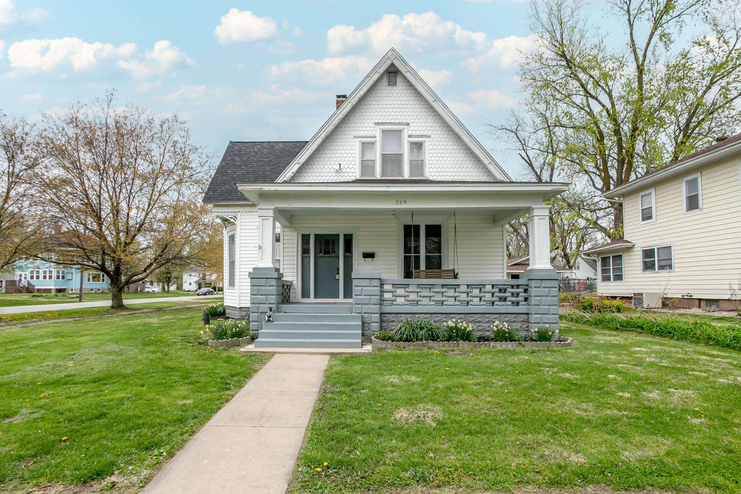 Centralia, MO 65240,229 S Jenkins Street