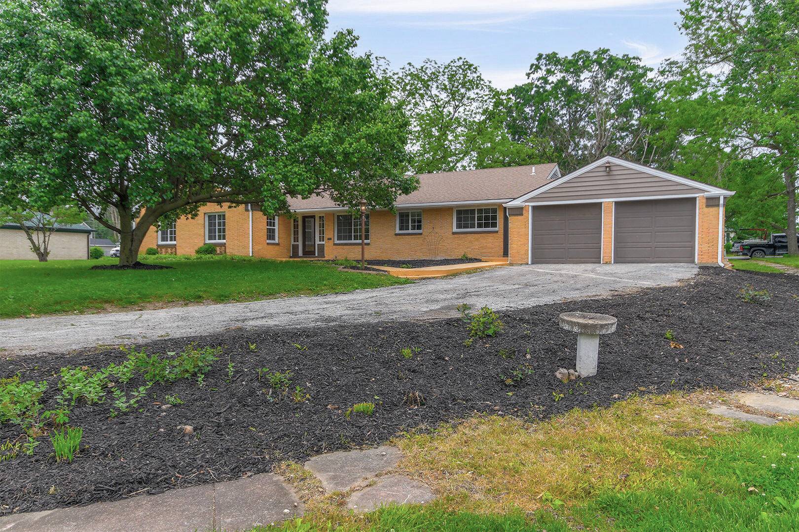 Mexico, MO 65265,9 Oak Lane