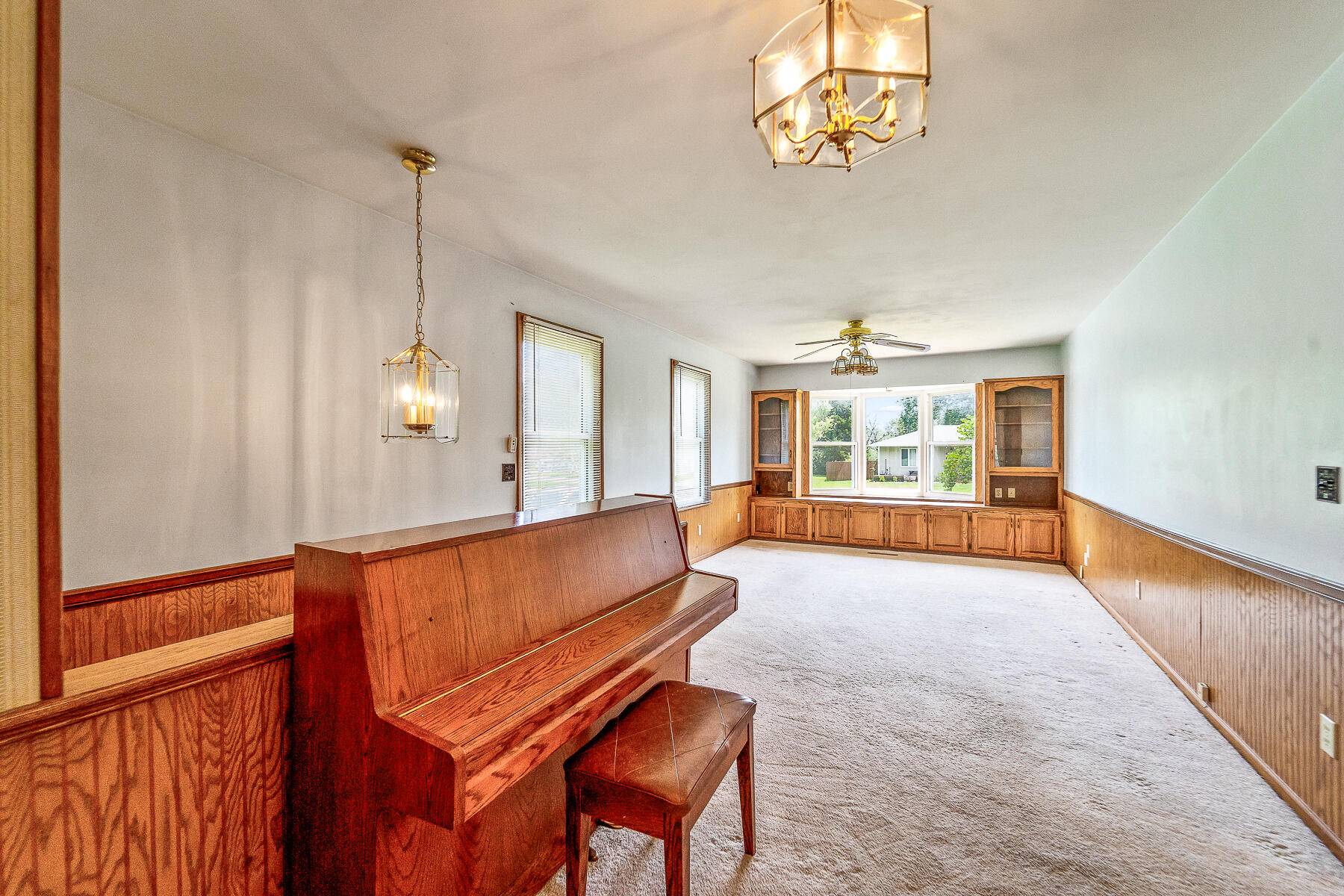 Fulton, MO 65251,905 Penny Lane