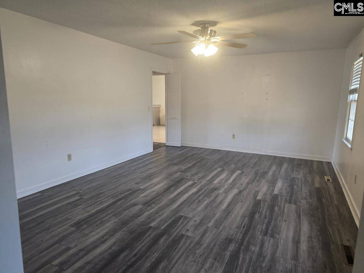 St. Matthews, SC 29135,114 Azalea Drive