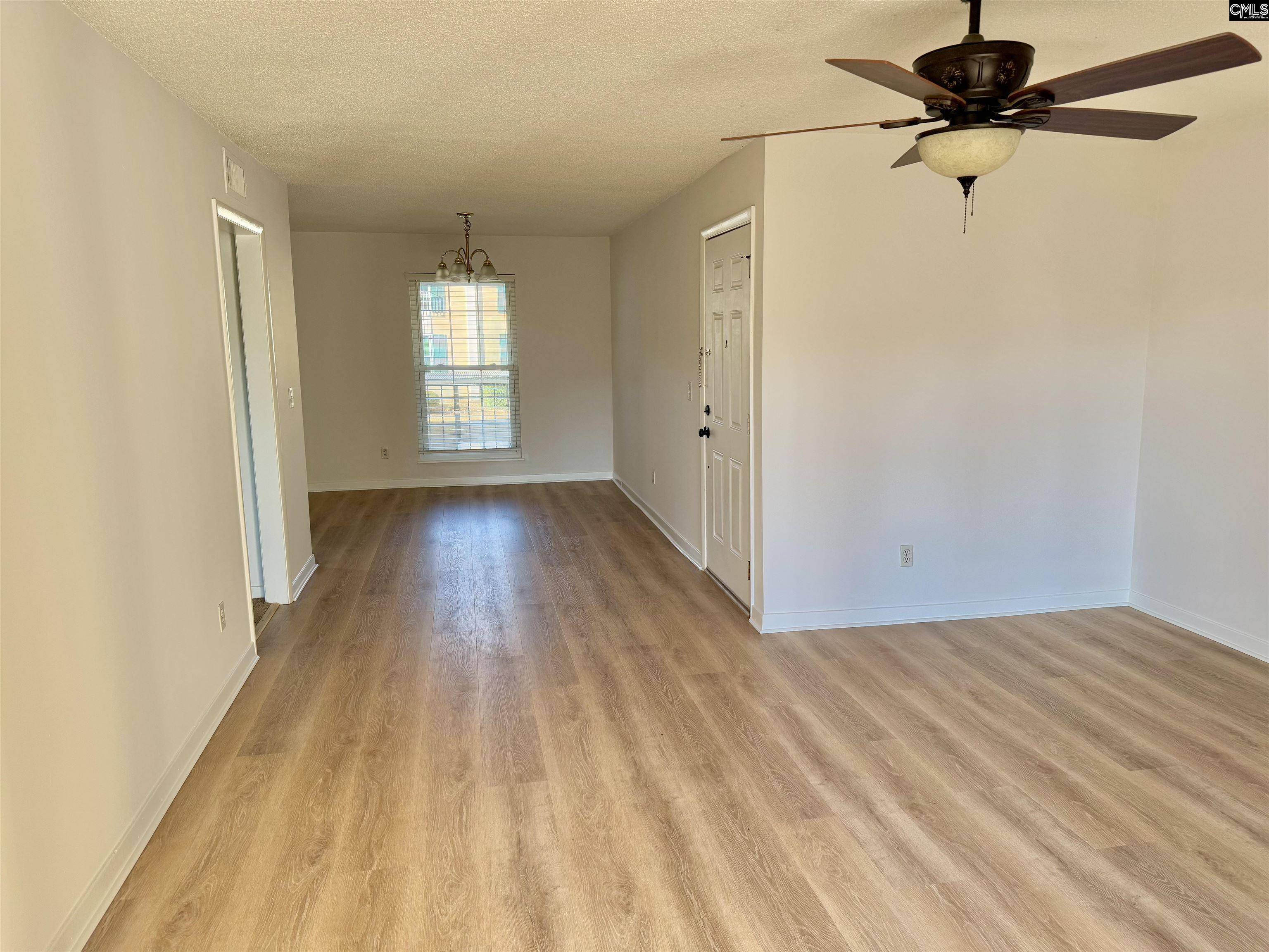 Columbia, SC 29204,3600 Chateau Drive 220 #220