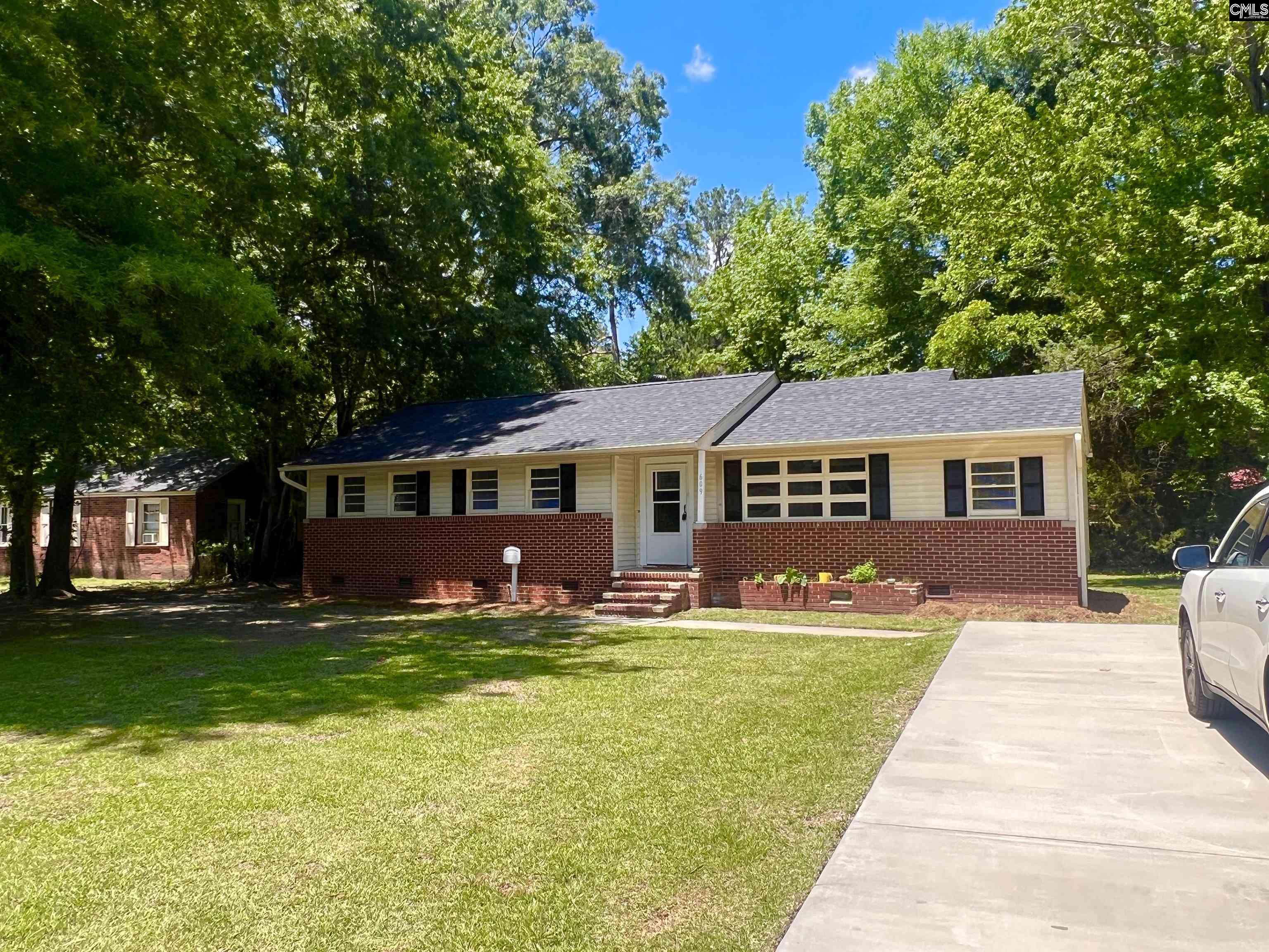 Sumter, SC 29150,609 E Charlotte Avenue