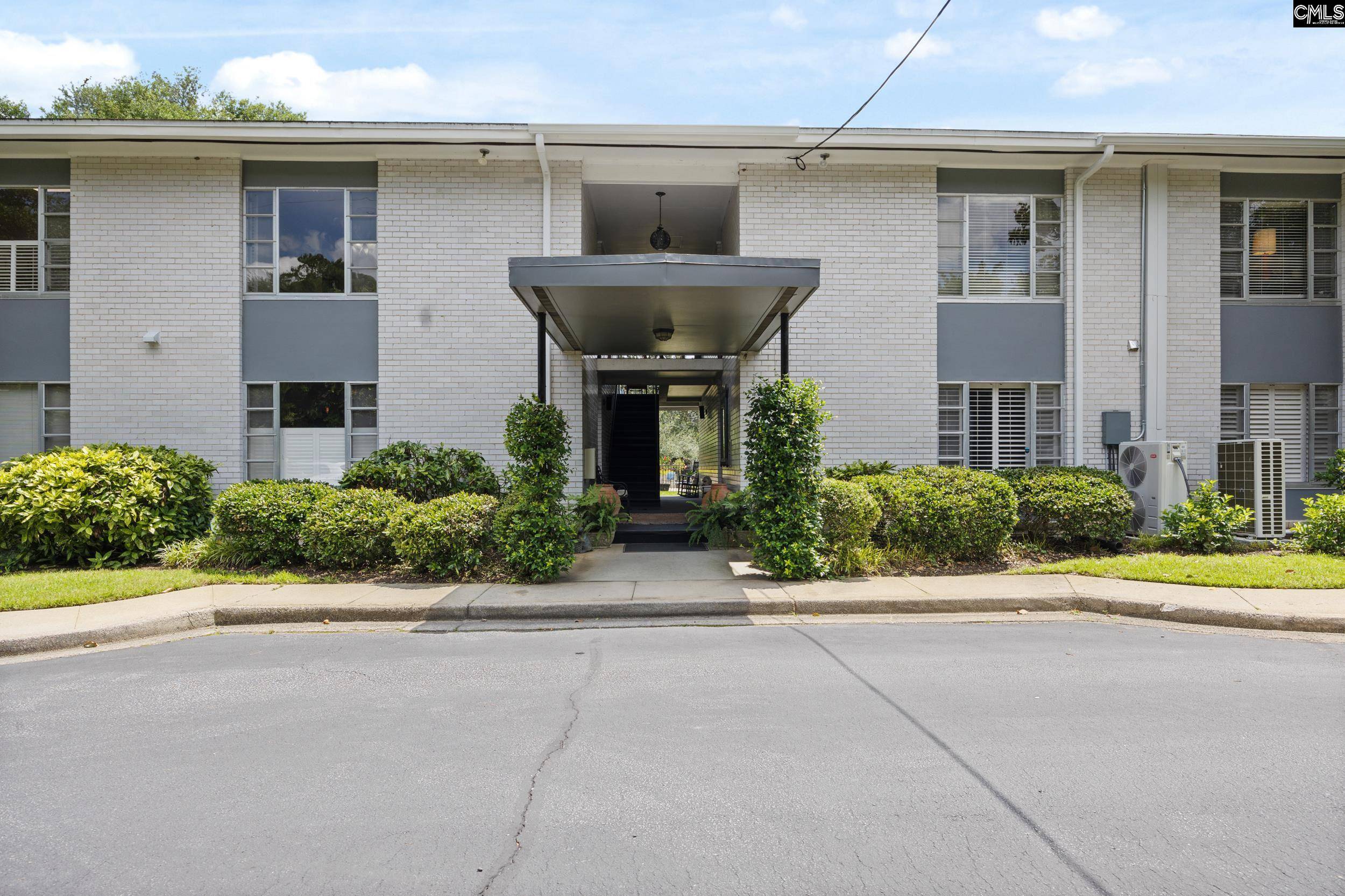 Columbia, SC 29204,1718 Madison Road 17 #17