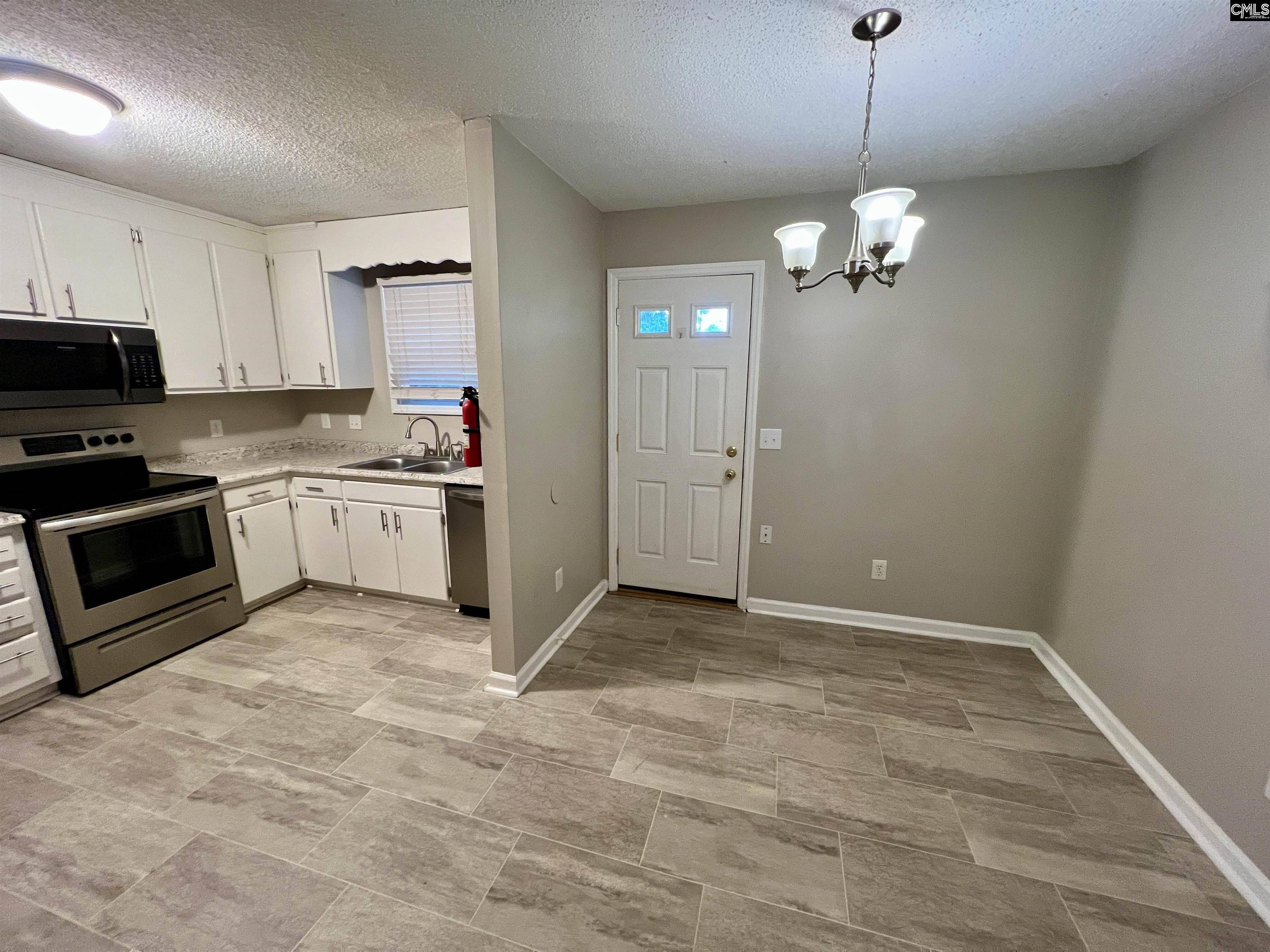 Cayce, SC 29033,504 Picadilly Square