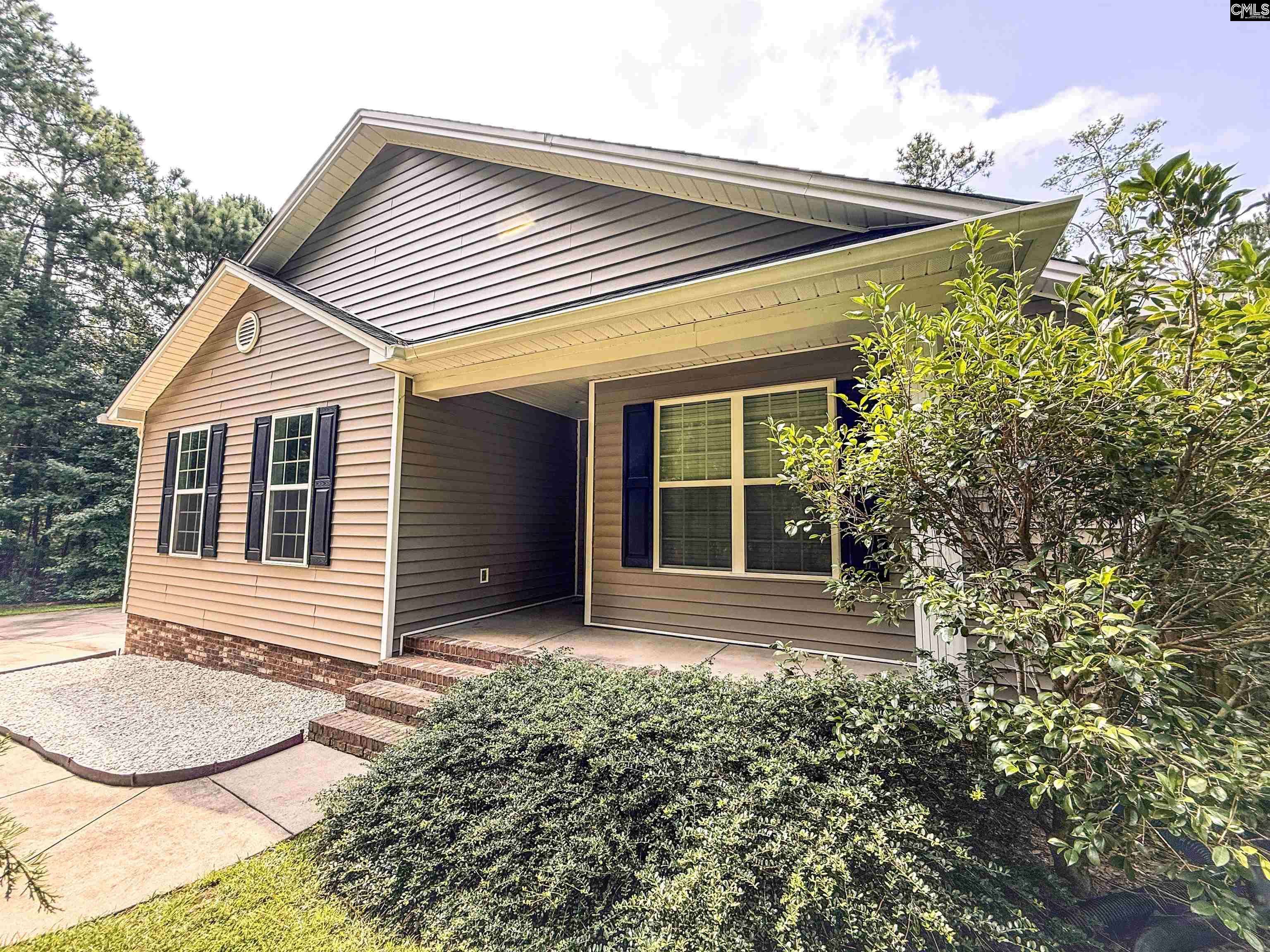 Chapin, SC 29036,147 Stuck's Point