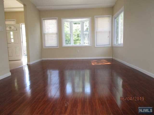 Irvington, NJ 07111,858 Lyons AVE