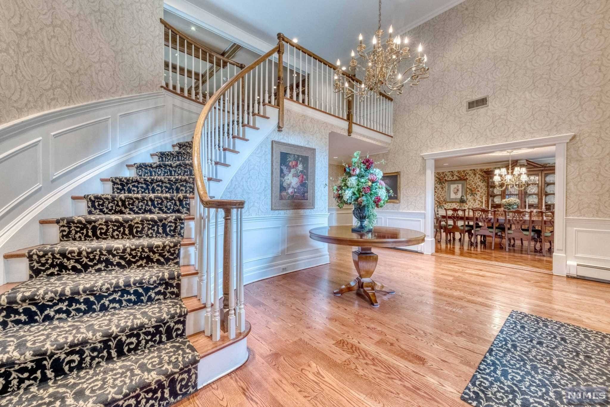 Franklin Lakes, NJ 07417,786 Hemlock CT