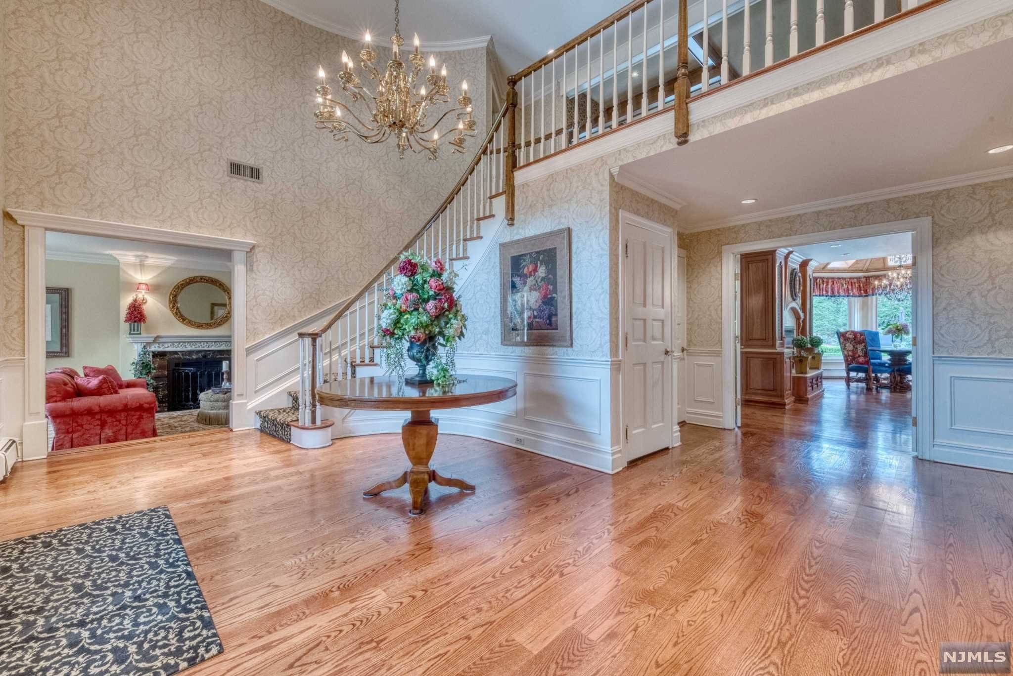 Franklin Lakes, NJ 07417,786 Hemlock CT
