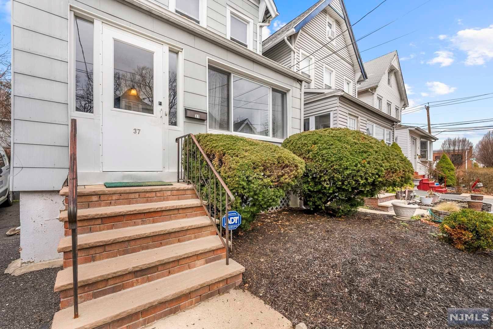 West Orange, NJ 07052,37 Columbia ST
