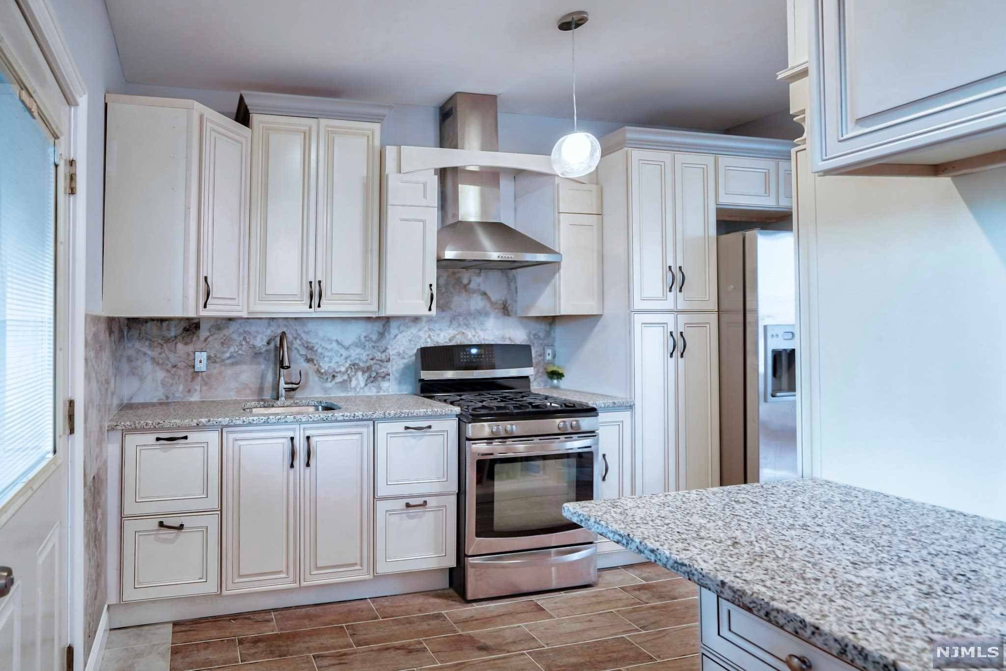 Irvington, NJ 07111,40 Newton PL