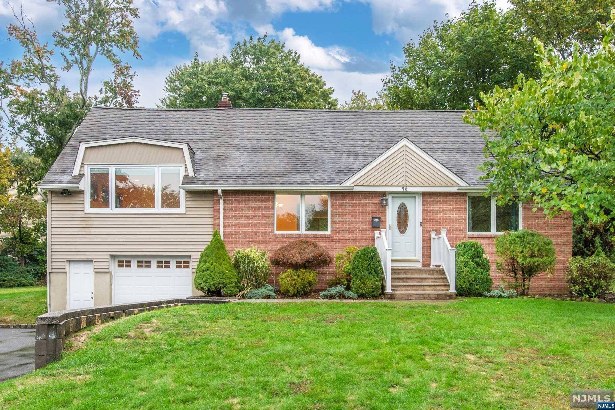 West Caldwell, NJ 07006,96 Deerfield RD