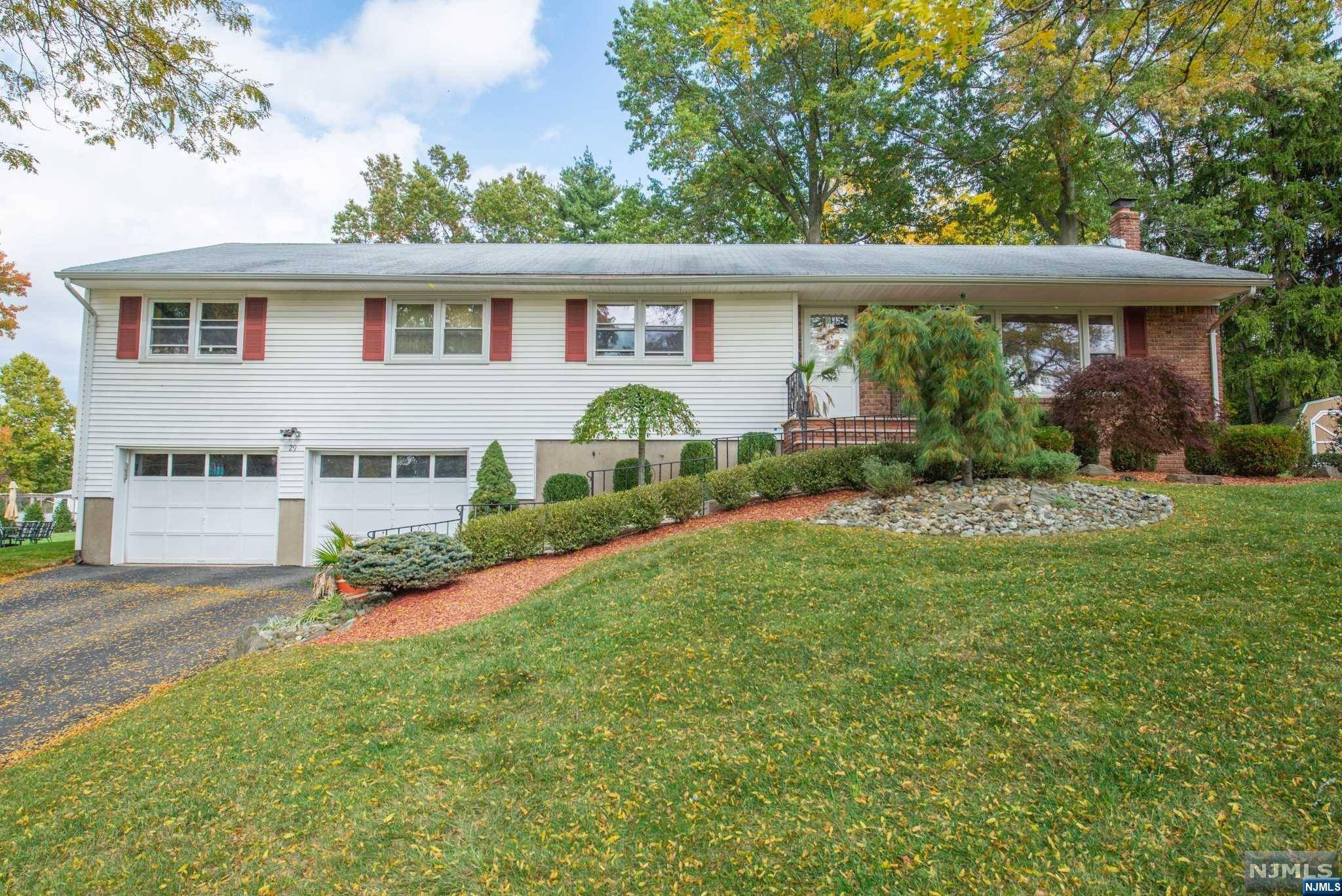 West Caldwell, NJ 07006,29 Ellis RD