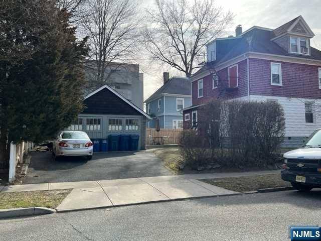 Hackensack, NJ 07601,66 Euclid AVE