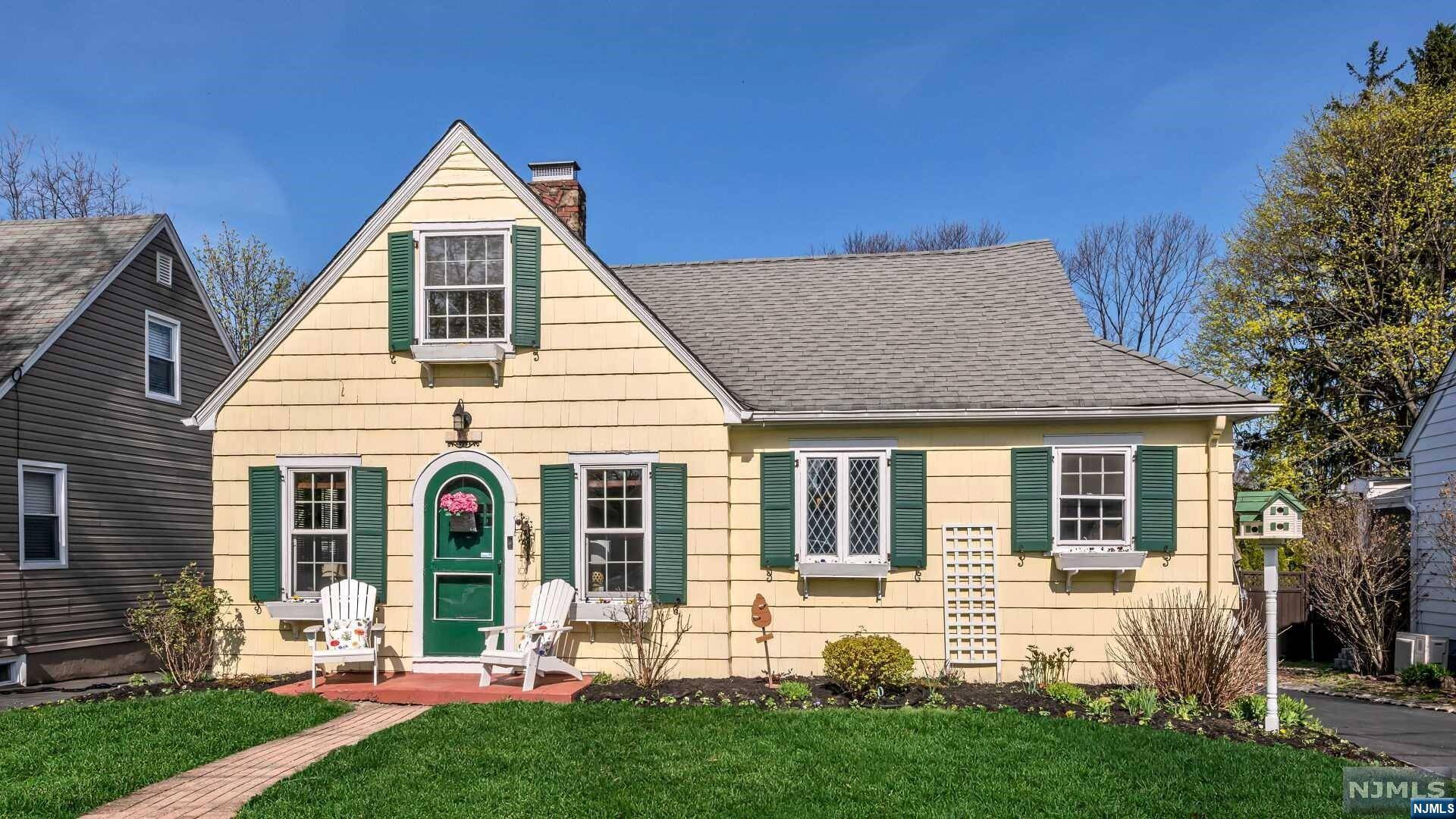 West Caldwell, NJ 07006,31 Sanderson AVE