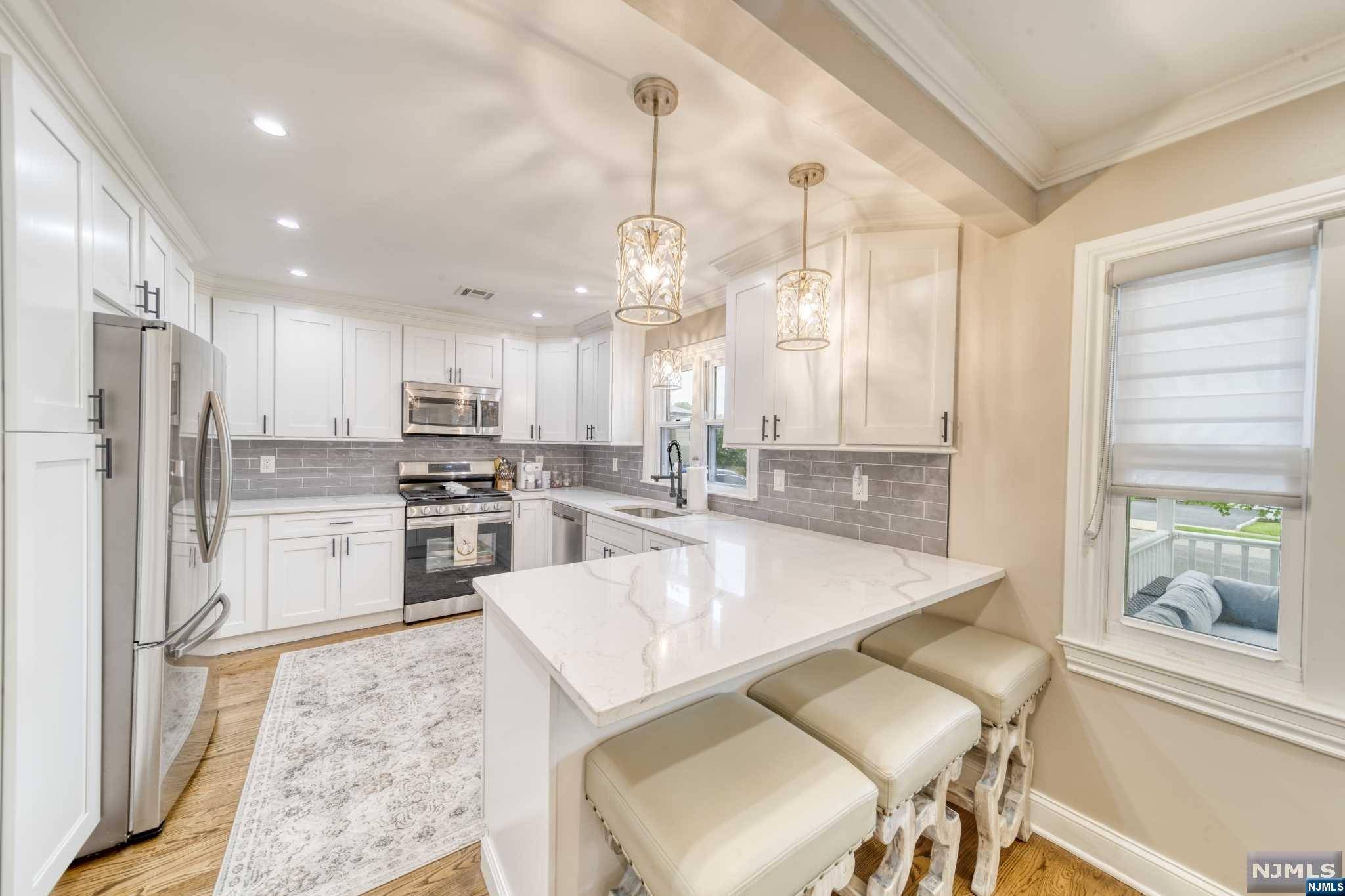 Saddle Brook, NJ 07663,119 N Leswing AVE