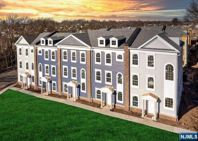 Teaneck, NJ 07666,57 Parkside LN