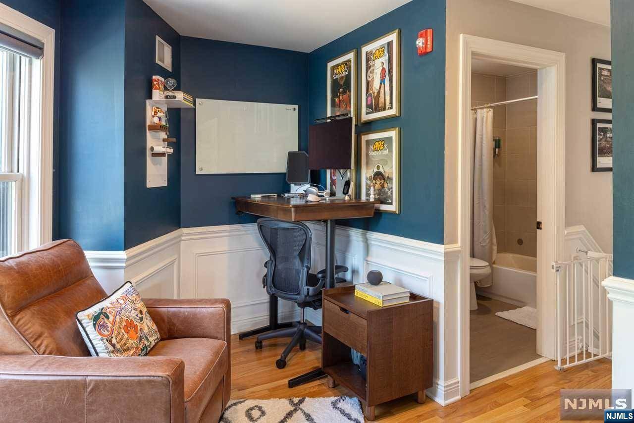 East Rutherford, NJ 07073,368 Paterson AVE