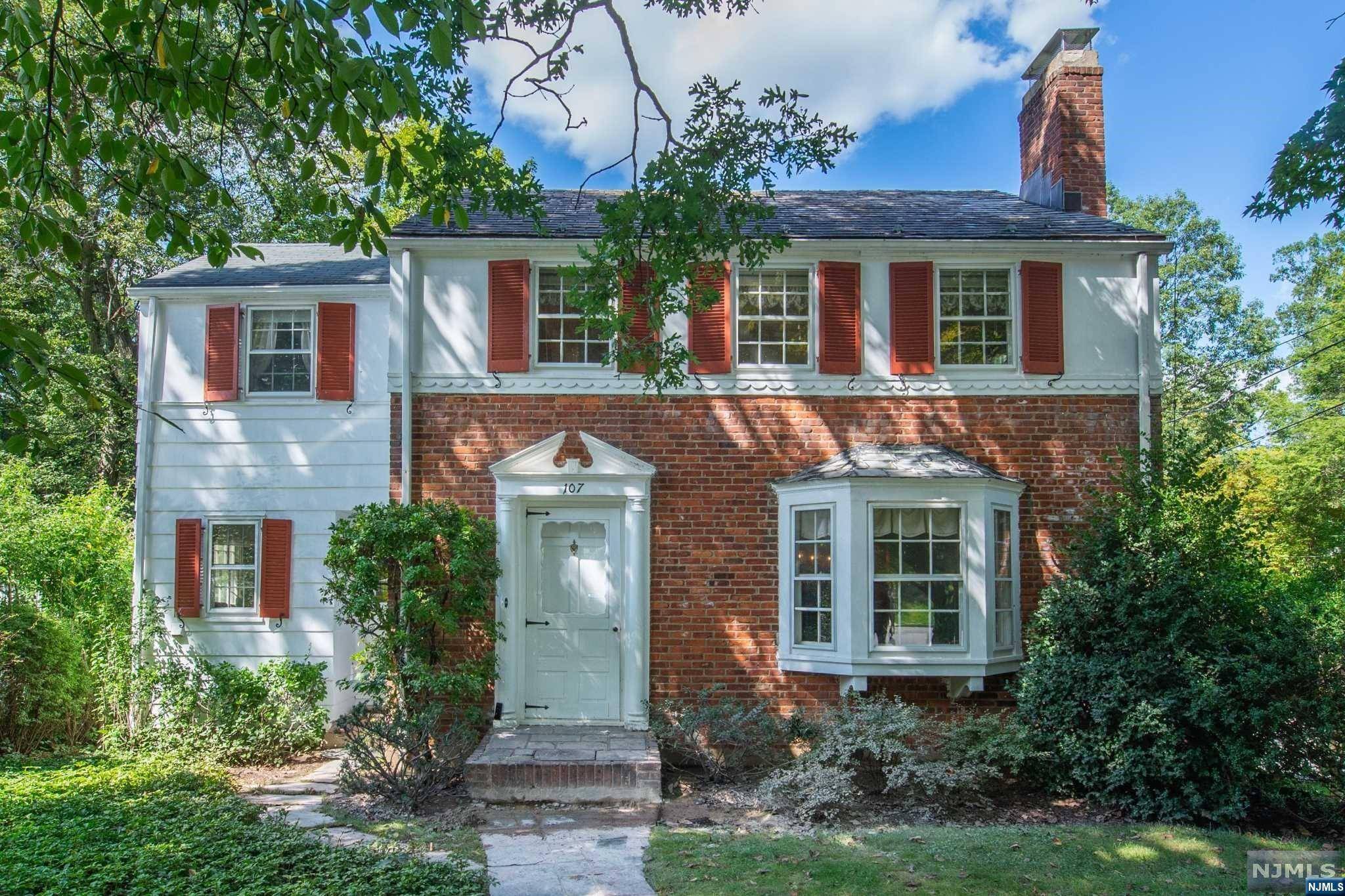 West Caldwell, NJ 07006,107 Hillside AVE