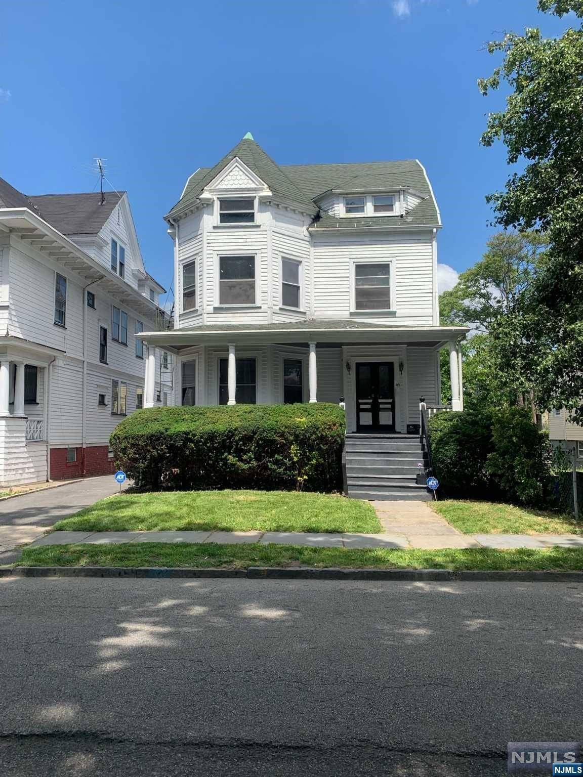 East Orange, NJ 07018,143 S Clinton ST