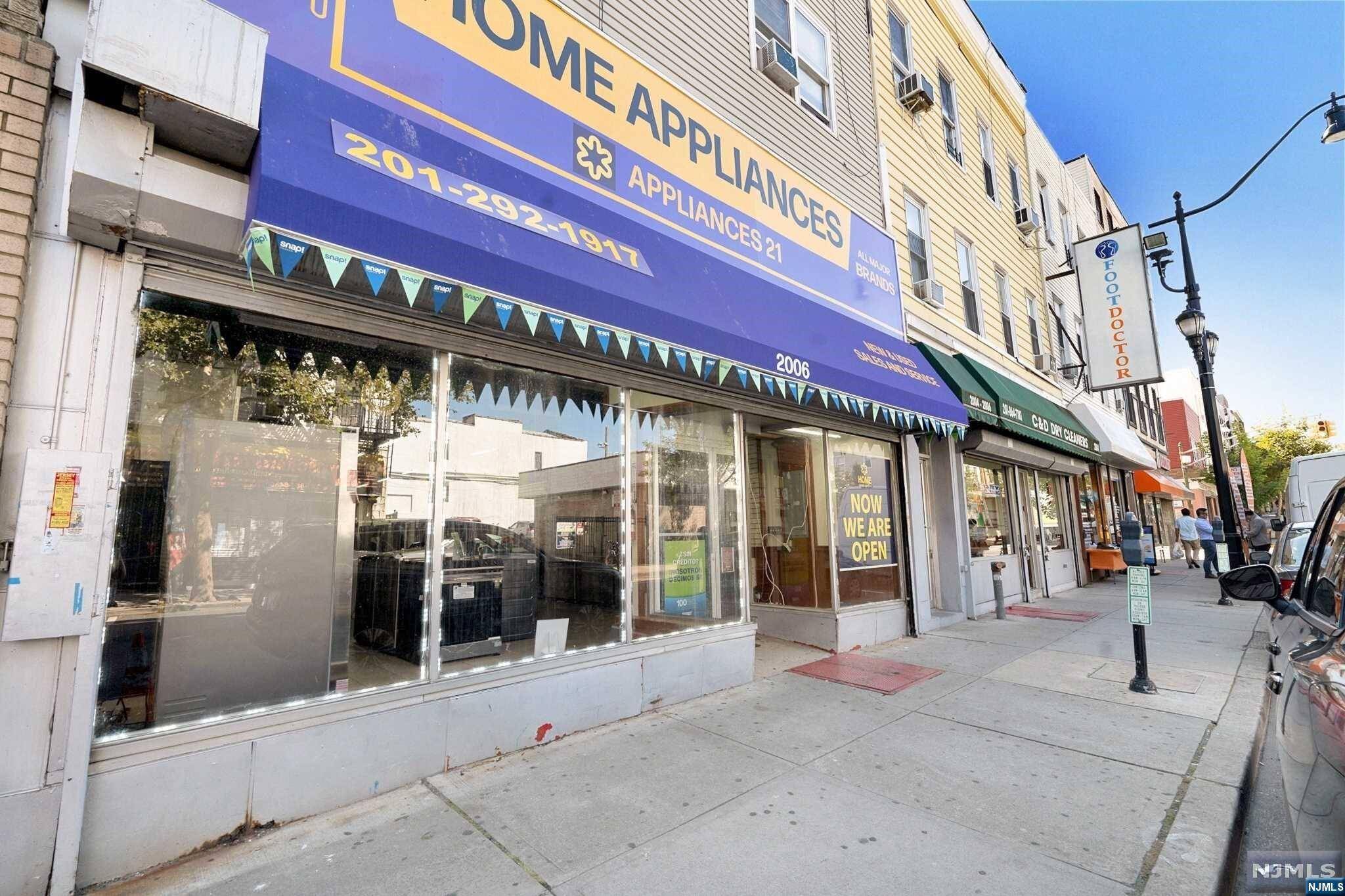 Union City, NJ 07087,2004 Bergenline AVE