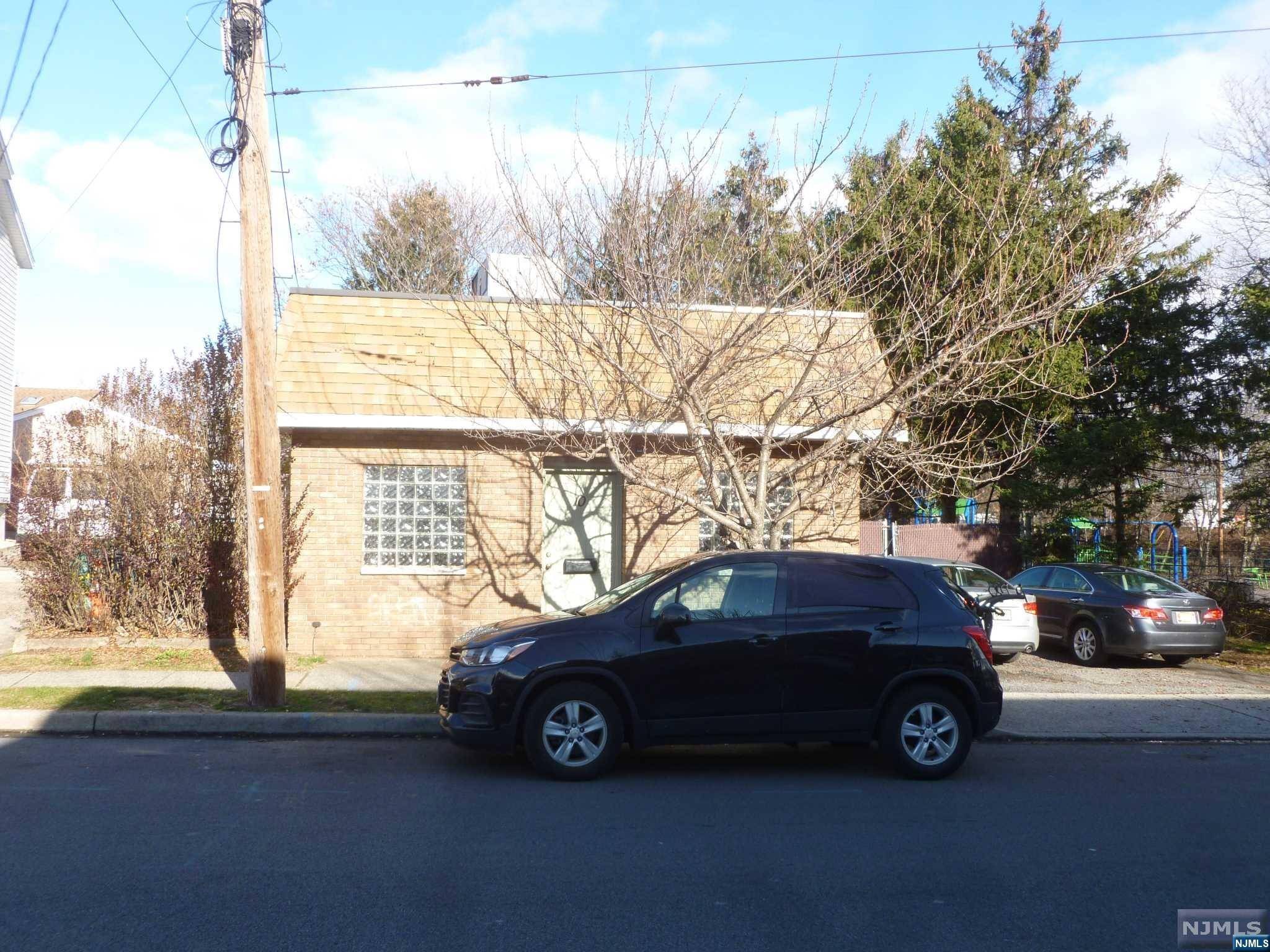 Lodi, NJ 07644,10 1st ST