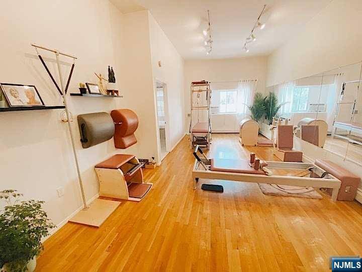 Cliffside Park, NJ 07010,739 Anderson AVE
