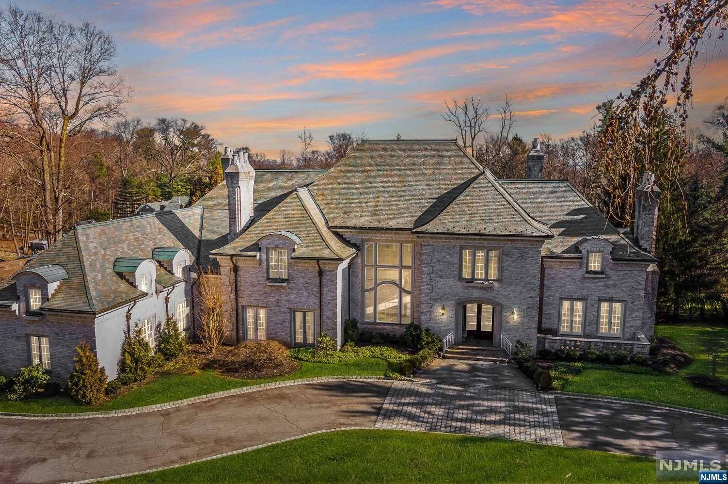 West Orange, NJ 07052,82 Mountain AVE