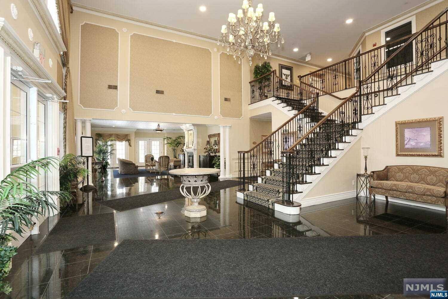 Twp Of Washington, NJ 07676,100 Ridgewood RD #102