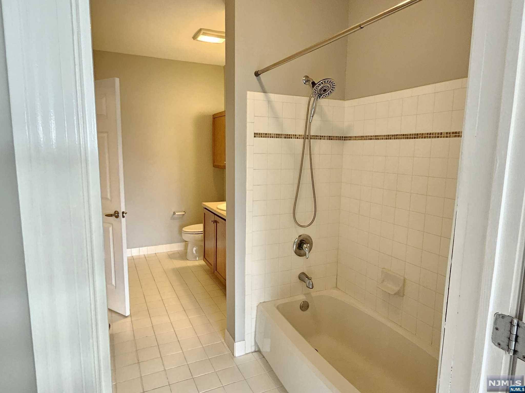 West New York, NJ 07093,26 Ave At Port Imperial #212