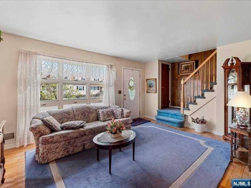 Little Ferry, NJ 07643,28 Bertolotto AVE