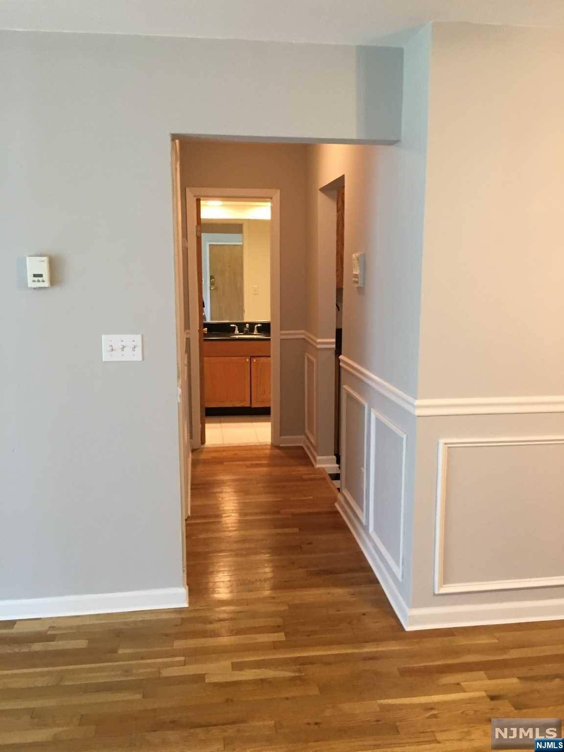 Little Ferry, NJ 07643,460A Liberty ST #204