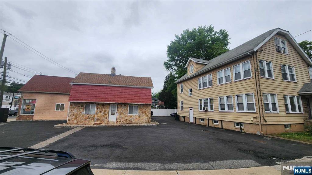 Belleville, NJ 07109,228 Belleville AVE