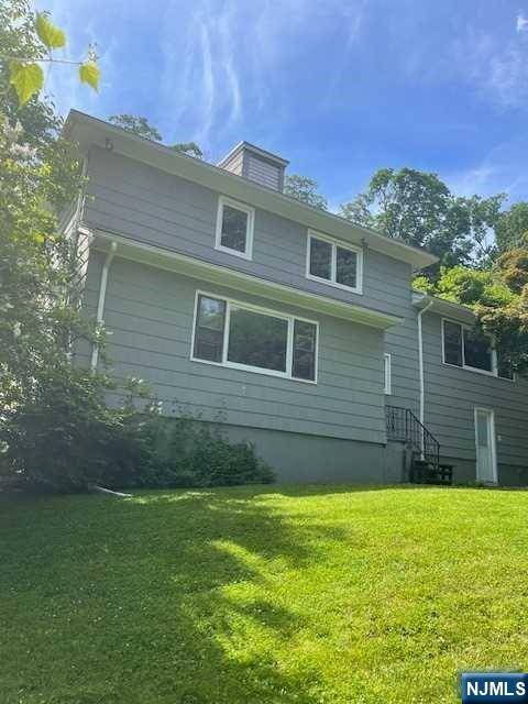 West Orange, NJ 07052,17 Mountain DR