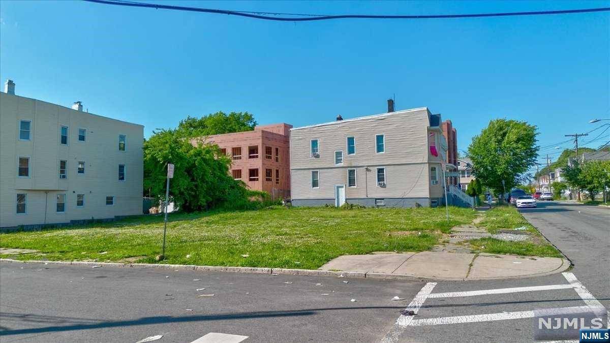 Newark, NJ 07103,3-5 Ferdinand ST