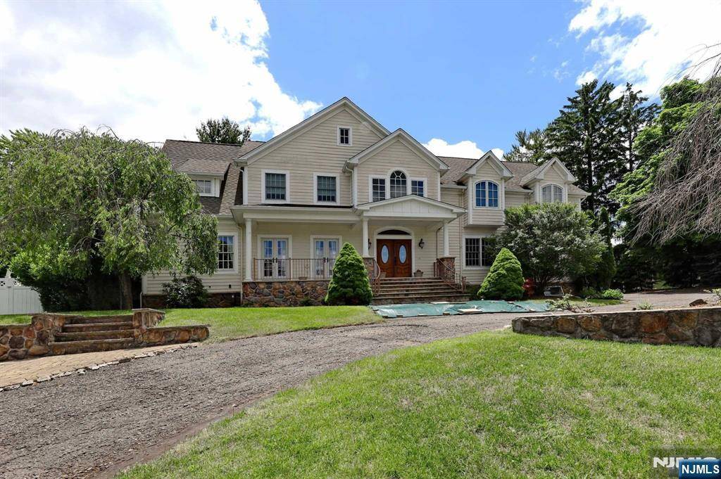 Wyckoff, NJ 07481,732 Terrace HTS