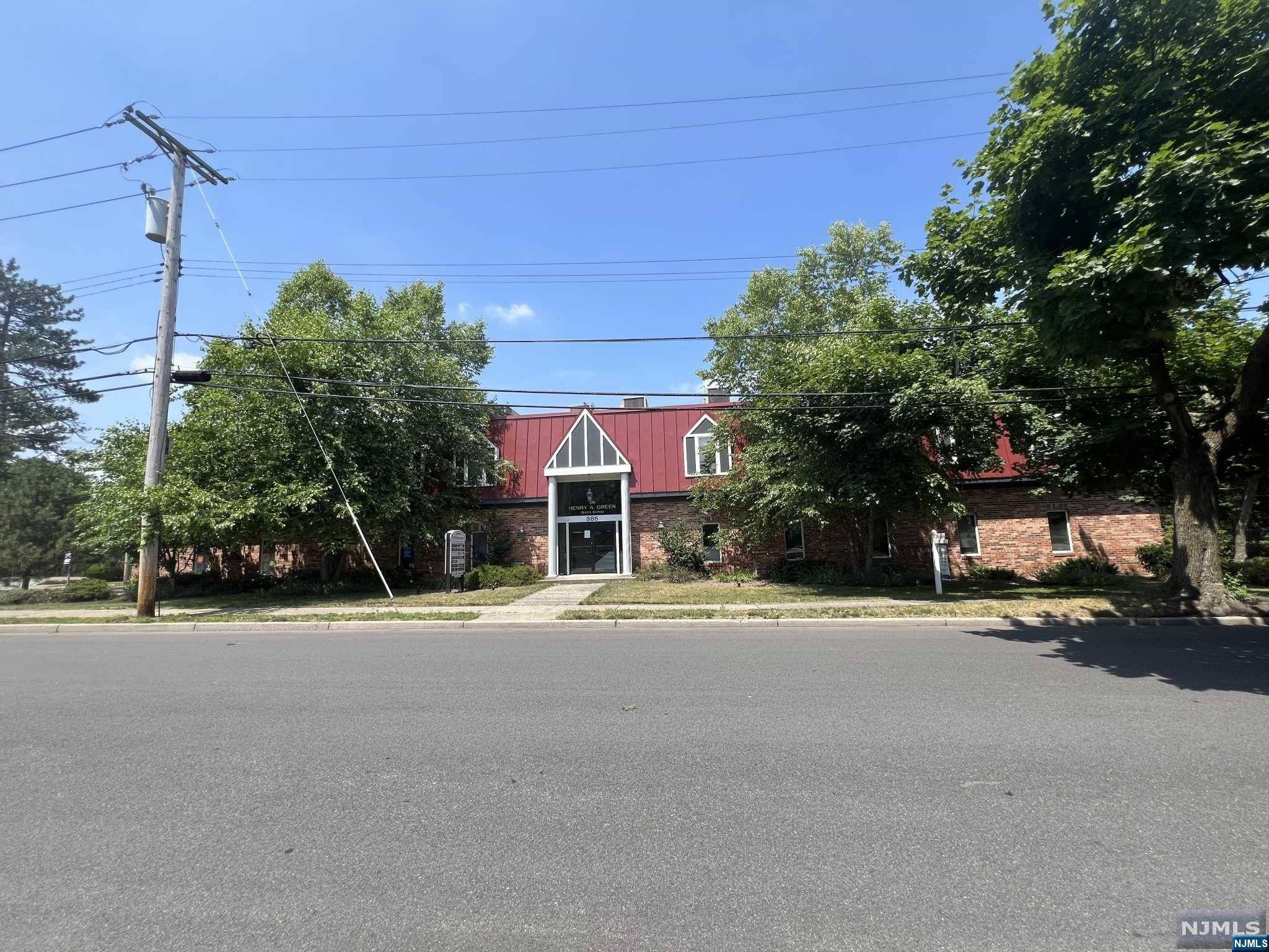 Wyckoff, NJ 07481,385 Clinton AVE #Back