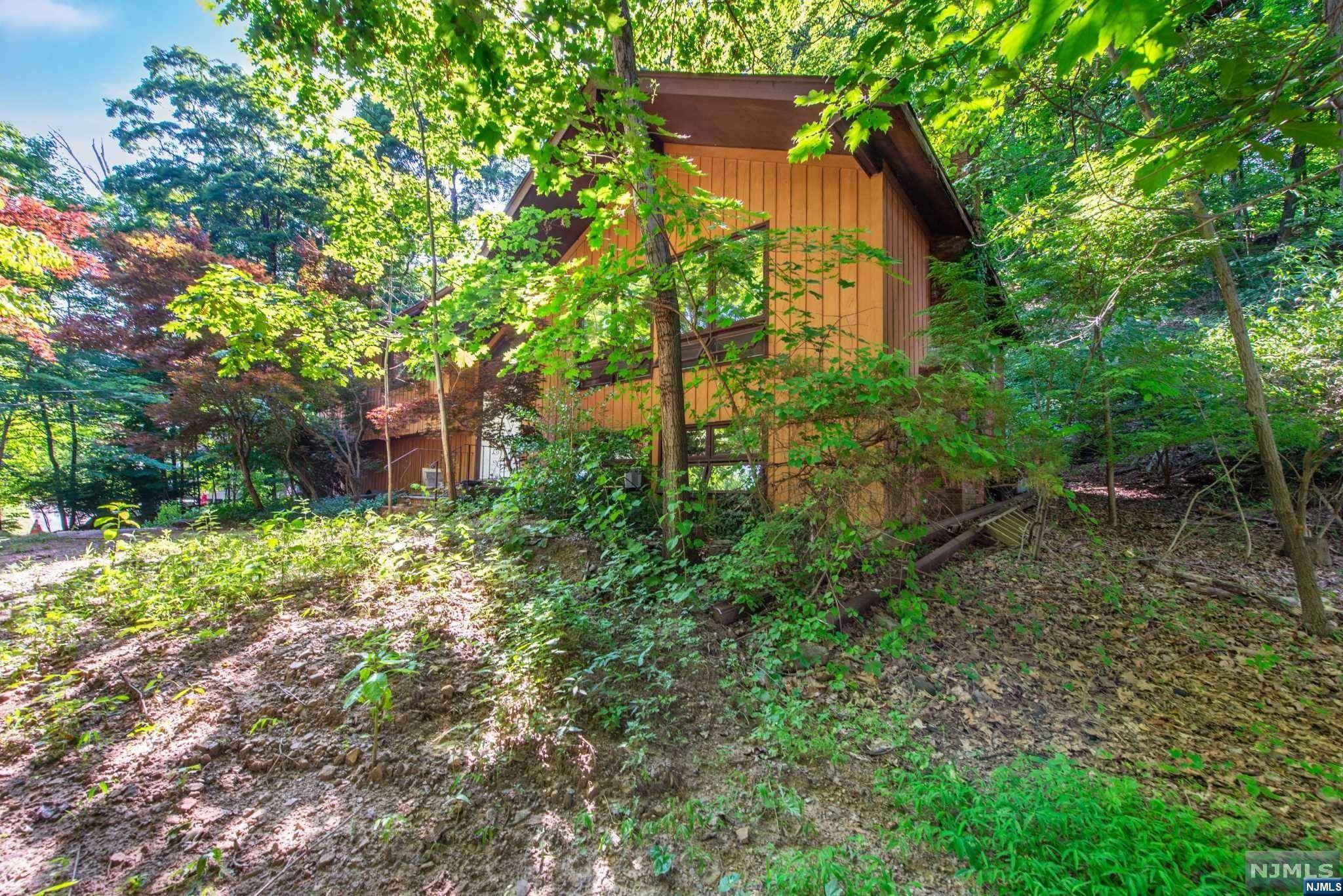 Montville Township, NJ 07082,11 Foremost Mountain RD