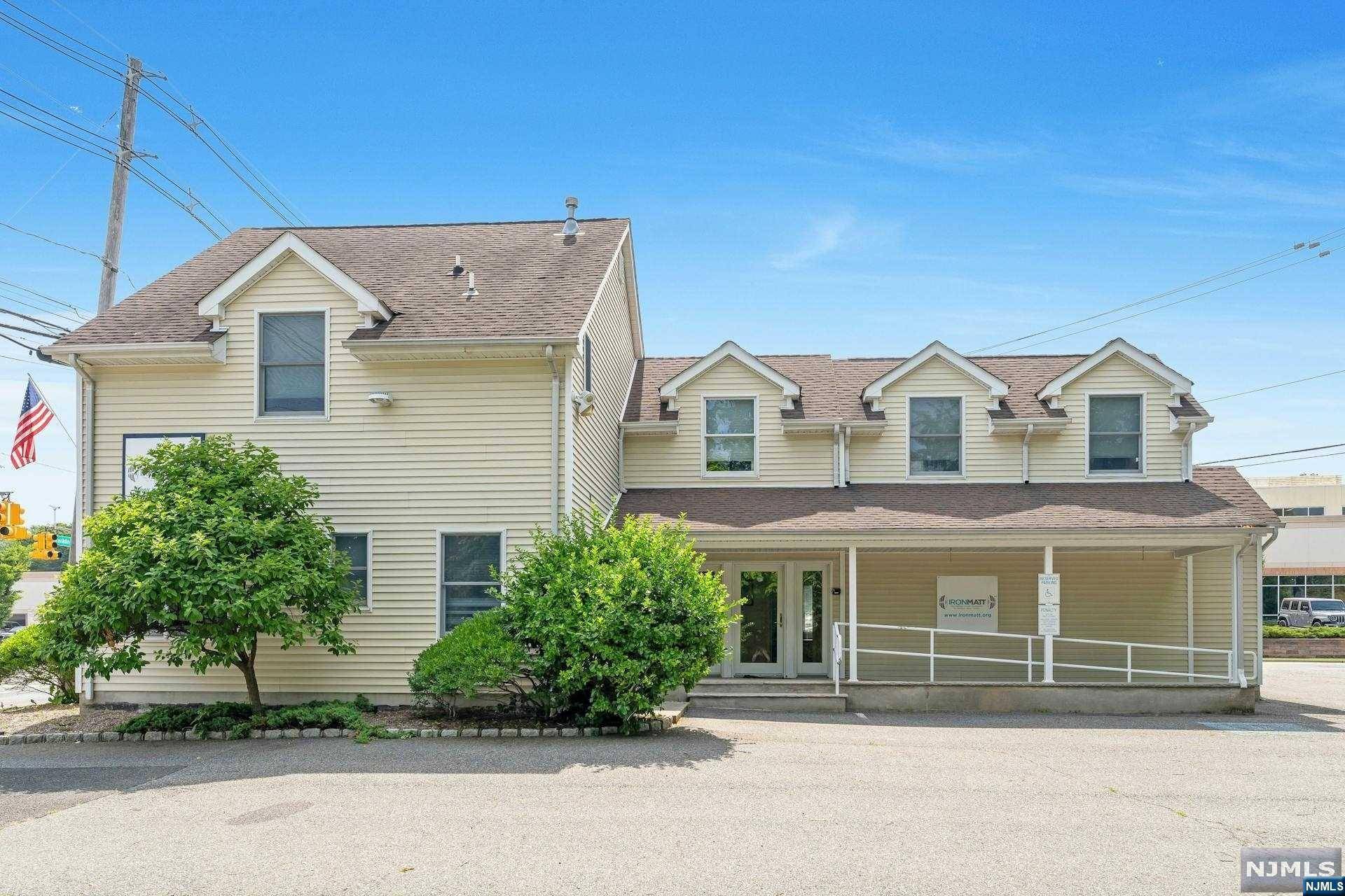 Franklin Lakes, NJ 07417,804 Franklin AVE