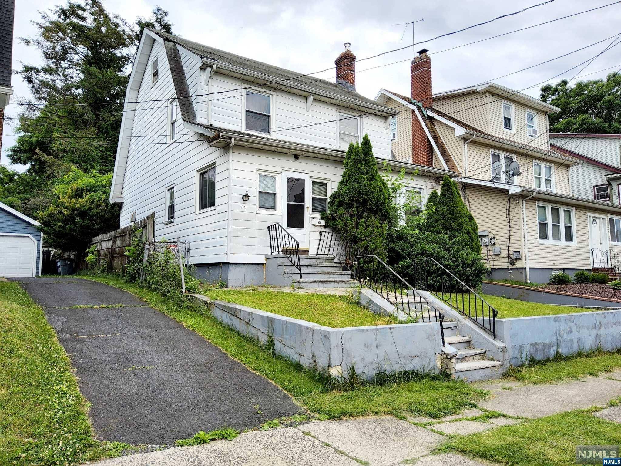 West Orange, NJ 07052,16 Winfield ST