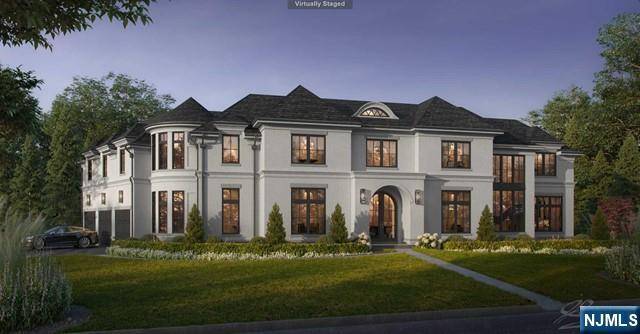 Englewood Cliffs, NJ 07632,645 Summit ST